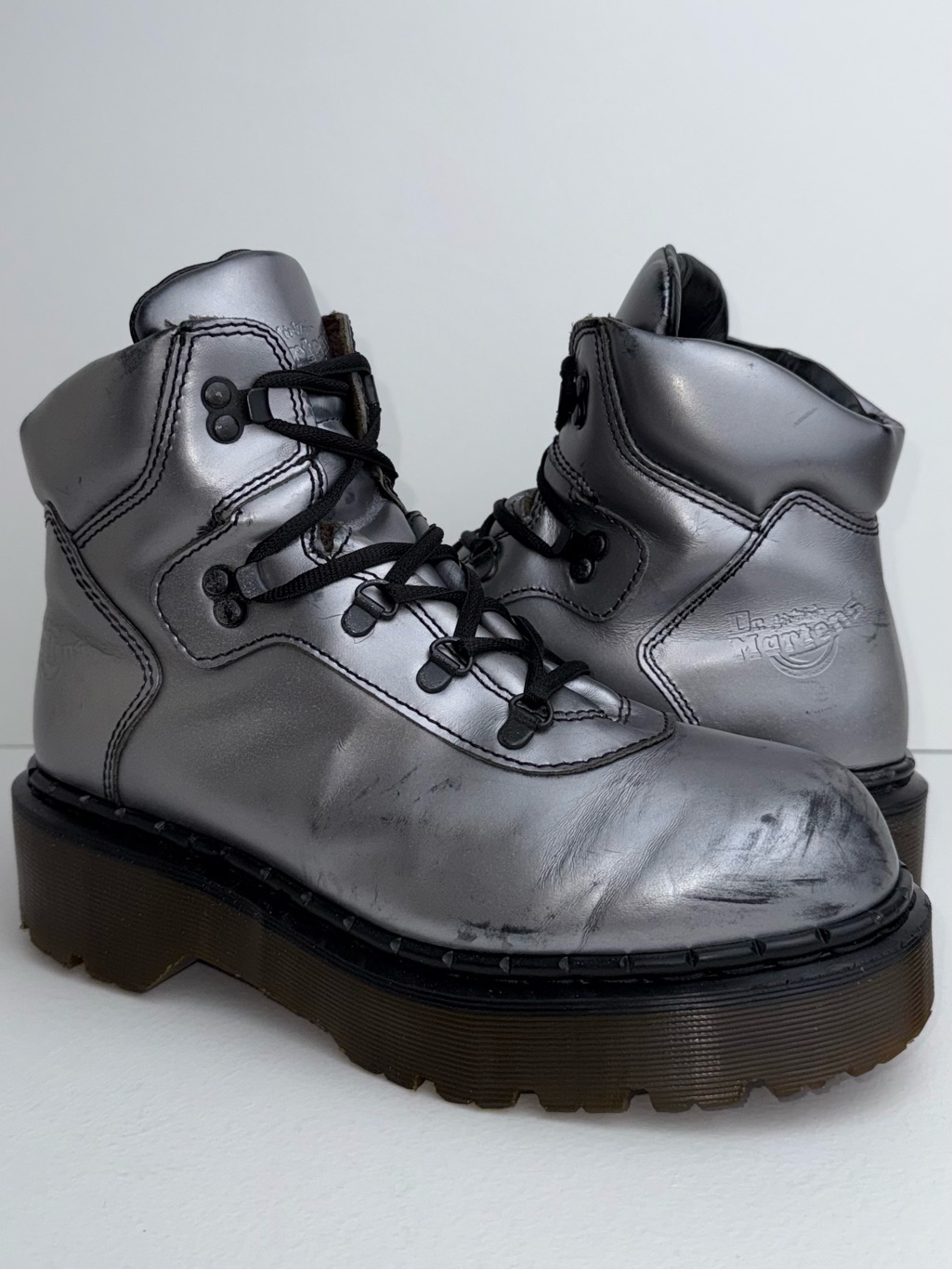 Dr. Martens Platform Envy Vintage Black Silver England Ruboff Leather Boots Uk 7